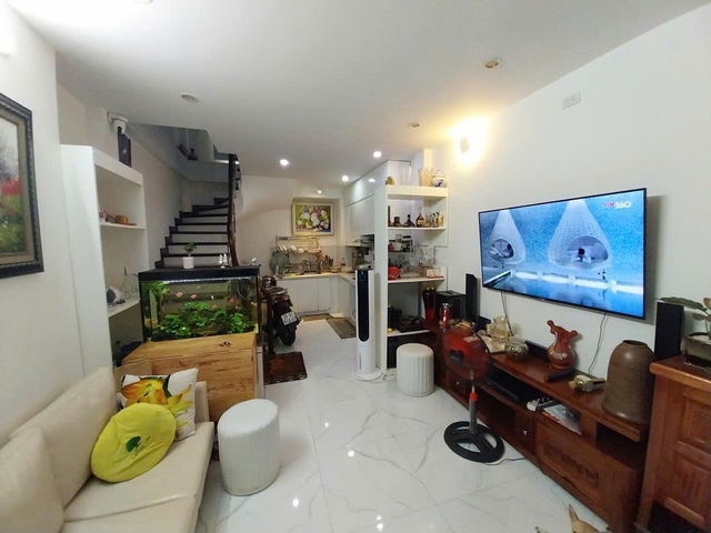 SIÊU HIẾM !!! NHÀ ĐẸP HOÀNG HOA THÁM, BA ĐÌNH , 30M RA PHỐ 3 GÁC ĐỖ CỬA, QUY HOẠCH SÁT PHỐ . VỊ TRÍ