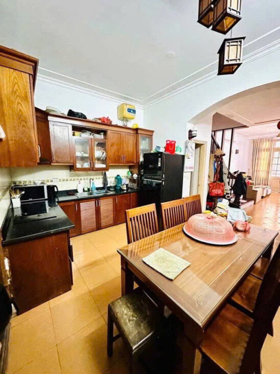 BÁN NHÀ ÂU CƠ, TÂY HỒ. 60M2 4 TẦNG MT 5M GIÁ 15 TỶ- NGÕ THÔNG -OTO NHÀ DÂN XÂY CHẮC CHẮN VÔ CÙNG.