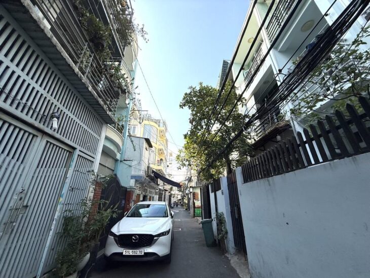 BÁN ĐẤT TẶNG NHÀ – MT SIÊU KHỦNG – GÍA CỰC RẺ – KHAI THÁC LÀM CHDV – NHỈNH 13 TỶ