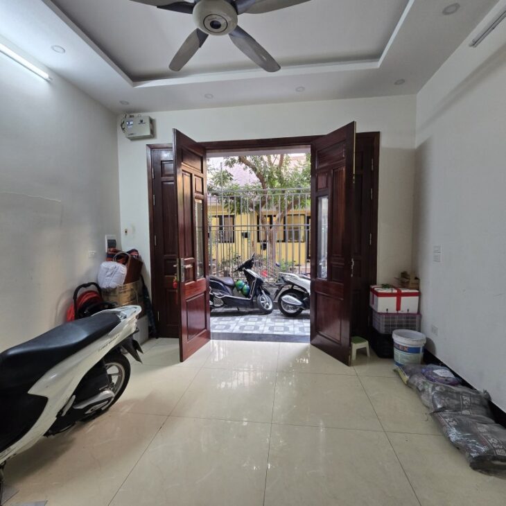 Chỉ 10 Tỷ có nhà sd 52m2 6 Tầng, Vị Trí VIP Dương Quàng Hàm Ở Nhà Đẹp – Ngõ Thẳng, Gần Oto