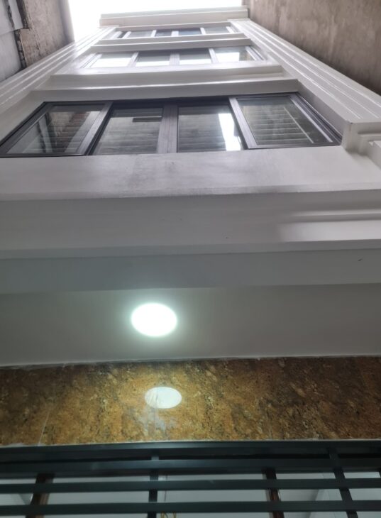 BÁN NHÀ HỒNG MAI HAI BÀ TRƯNG 4 TẦNG MỚI THOÁNG SÁNG GIAO THÔNG THUẬN TIỆN 40M 7,2 TỶ