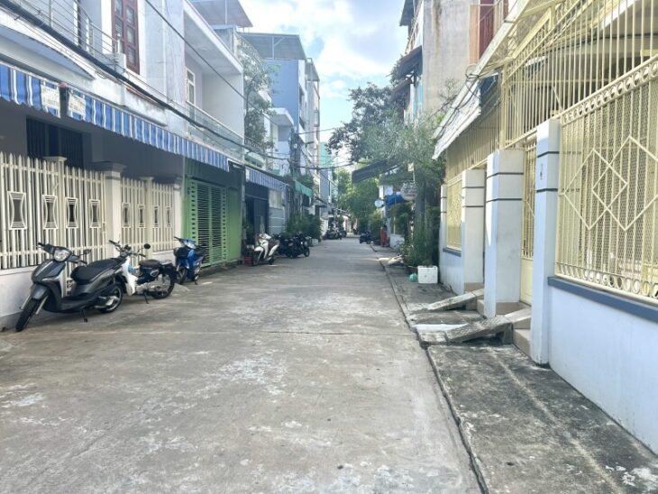 # Nhà Kiệt 5.5m gần Chợ Đống Đa, 44m2, ngang 6m, Kinh doanh tốt, 3.x tỷ