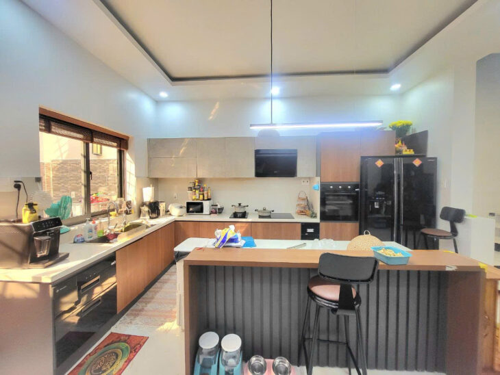 BÁN GẤP – NHÀ CÓ SÂN VƯỜN – GIÁ RẺ – CẠNH PHÚ MỸ HƯNG – 130M2 3 TẦNG – NHỈNH 13 TỶ (TLCC)