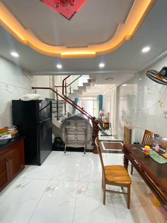 CHỈ 9 TỶ SỞ HỮU NGAY NHÀ 5 TẦNG GẦN BẾN XE QUẬN 8 – XE HƠI ĐỖ CỬA – AN NINH TUYỆT ĐỐI