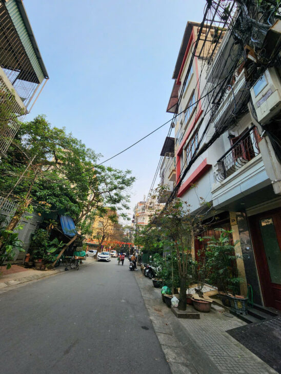 Bán nhà Lãng Yên, Đầm Trấu Hai Bà Trưng 60m² x 5PN, gara ô tô, KD, giá 20 tỷ. LH: 0366 051369