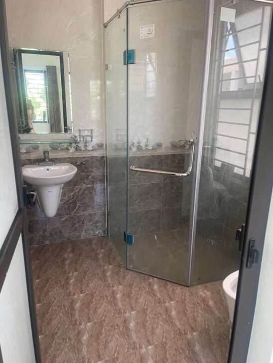 Bán Nhà Ngõ 521 An Dương Vương – Ô Tô Đỗ Cửa – 3 Mặt Thoáng -42m2x5 tầng