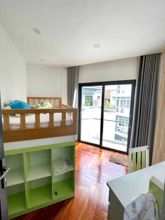 Nhà đẹp – hẻm sang! Hẻm nhựa 8m Quốc Lộ 13, P26, QBT – 6 x 10m (62m2) – KC 4 tầng – giá 9,5 tỷ