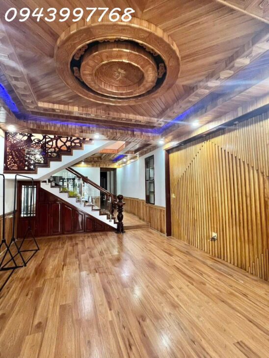 NHÀ ĐẸP 3 TẦNG ỐP GỖ – HƯỚNG TÂY BẮC- KHUÊ TRUNG – CẨM LỆ – ĐÀ NẴNG GIÁ 7,5 TỶ