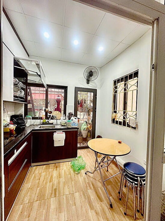 Chính chủ bán gấp nhà giá mềm ngõ 211 Khương Trung, Thanh Xuân. DT 34m², 4 tầng. 5,75 tỷ.