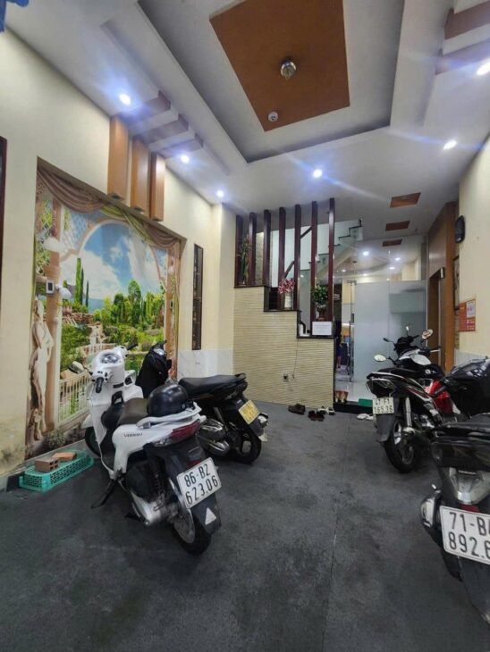 Bán CHDV cao cấp Q.8, ngõ Tạ Quang Bửu – GIá 8.6 tỷ????????