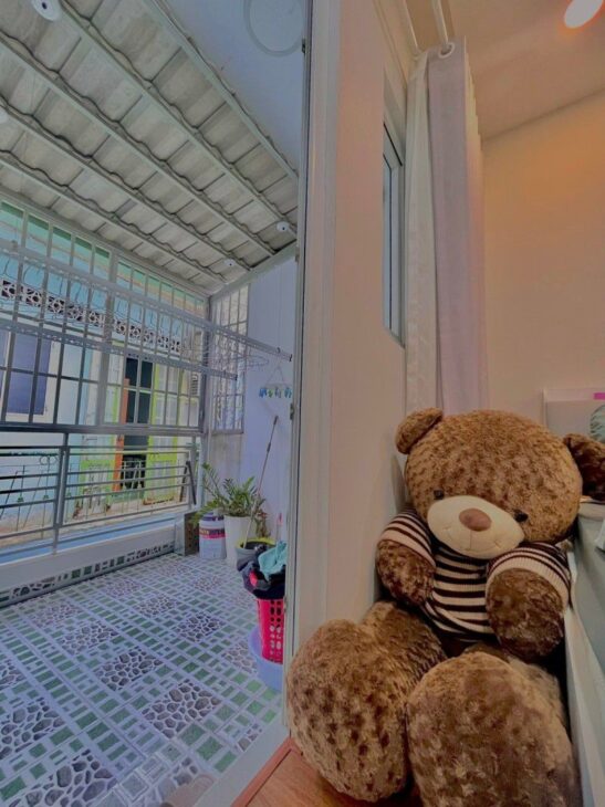 TRUNG TÂM PHÚ NHUẬN CÁCH QUẬN 3 CHỈ 1 CÂY CẦU, 2 CĂN RA MẶT TIỀN, 37M2, 2 TẦNG MỚI ĐẸP LUNG LINH,