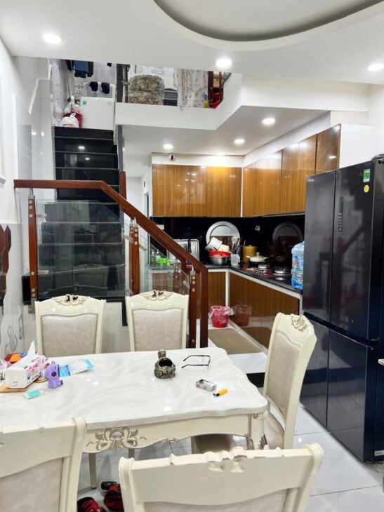 GẦN LÊ TRỌNG TẤN – DT: 32M2 – 2 TẦNG – 2PN – CHỈ NHỈNH 3 TỶ – TẶNG FULL NỘI THẤT.