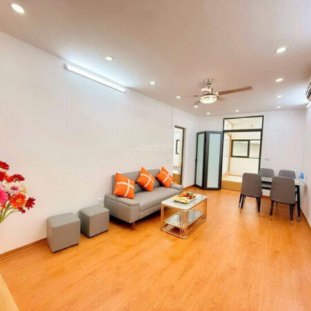 Bán căn hộ tập thể Cao Su Sao Vàng 2.88 tỷ ngay Ngã Tư Sở, Thanh Xuân dt 28/60m2