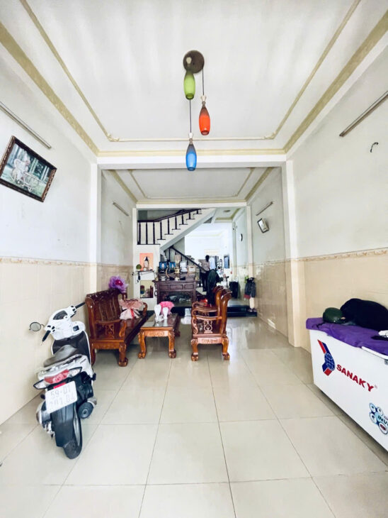 KẸT TIỀN GẤP BÁN! Chỉ 6.2 tỷ TL! 75M² – 2 Tầng/3PN, HẺM XE HƠI, Dương Quảng Hàm Gò Vấp!