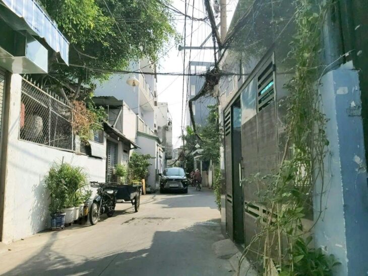 Bán nhà Gò Vấp, hẻm xe hơi đường Lê Quang Định, 6 x 23, giá rẻ, giáp Bình Thạnh