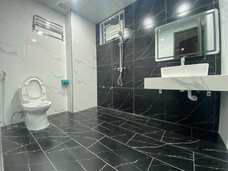 Bán nhà Phố Tôn Đức Thắng, Nội Thất Đẹp, 5 Phòng Ngủ, 40mx4T, Giá: 7.2 Tỷ, Lh: 0396935190.