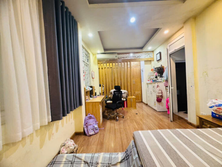 Bán nhà phố Xã Đàn_Full Nội Thất_Sổ Vuông Vắn_40mx4T_Giá: 7.3 Tỷ_Lh: 0396935190.