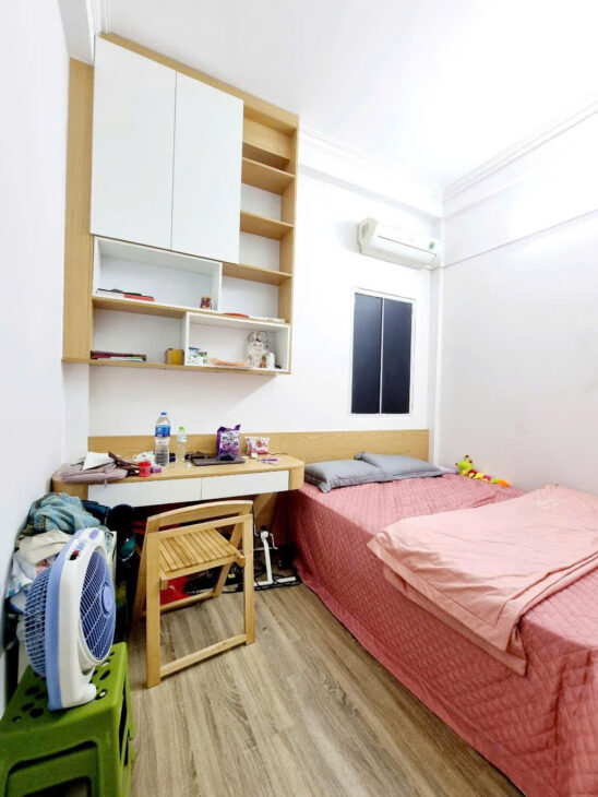 Bán nhà phố Xã Đàn_Sổ Đỏ Vuông Vắn_4 Ngủ_43mx4T_Giá: 7.6 Tỷ_Lh: 0396935190.