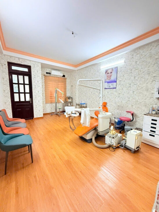 Bán nhà quận 10, Tô Hiến Thành, 74m2, 4 tầng, hẻm xe hơi, 18.5 tỷ