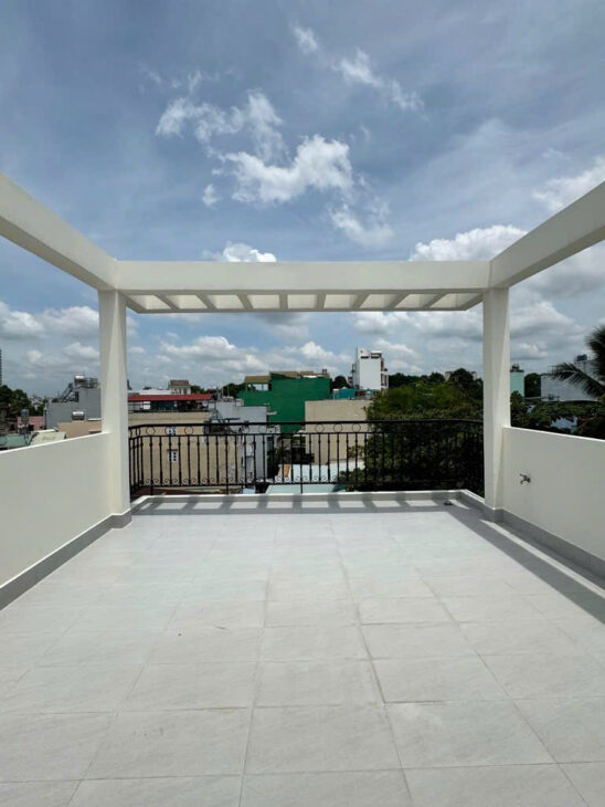 Bán nhà quận 11, đường Hòa Bình, 65m2, hẻm 8m thông, 5 tầng, 9.9 tỷ