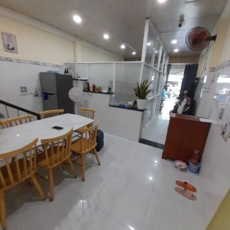 BÁN NHÀ MẶT TIỀN GẦN CẦU CHÀ VÀ KHU VỰC KINH DOANH BUÔN BÁN SẦM UẤT QUẬN 8, 72M2 NGANG 4.2 , GIÁ