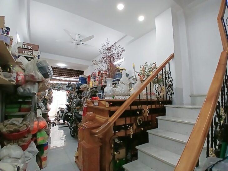 Bán nhà 70m2, 3 tầng, 5PN, 4WC, Q.9, 6.6 tỷ, sổ hồng