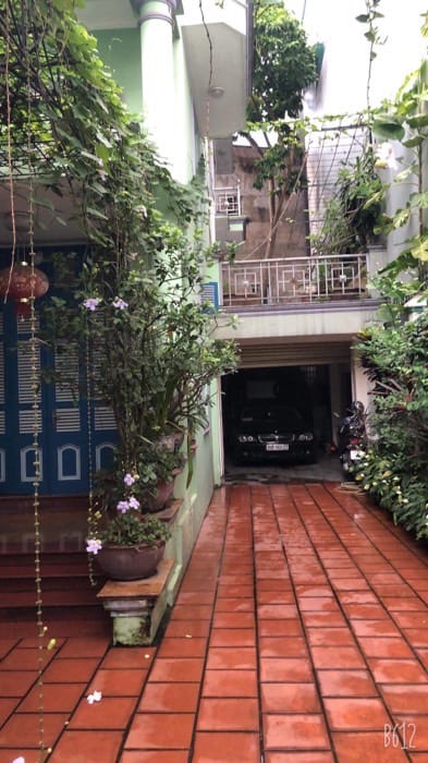 Biệt thự sân vườn Nguyễn Văn Cừ-Ngọc Lâm, 305m x 4 tầng, mặt tiền 12m, ôtô tránh, sân vườn để được