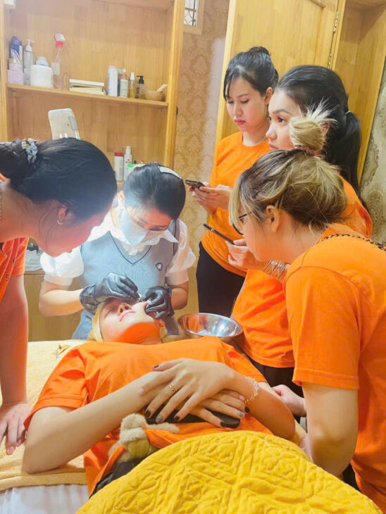 ĐÀO TẠO NGHỀ SPA: Phun xăm thẩm mỹ, chăm sóc da chuyên sâu, chăm sóc body, triệt lông, giảm eo
