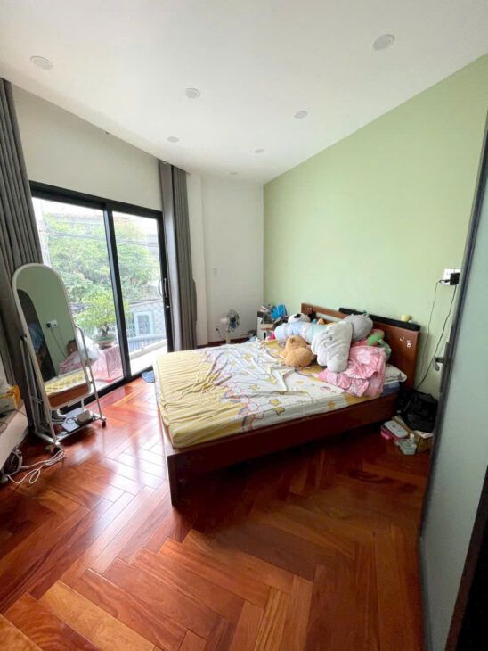 Nhà đẹp – hẻm sang! Hẻm nhựa 8m Quốc Lộ 13, P26, QBT – 6 x 10m (62m2) – KC 4 tầng – giá 9,5 tỷ