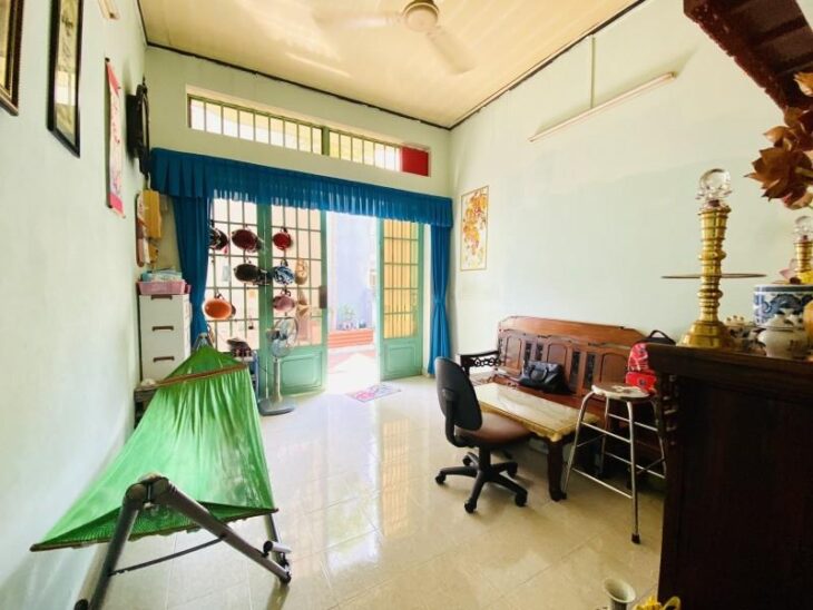 BÁN NHÀ XE HƠI ĐỔ CỬA, GIÁP BÌNH THẠNH, PHÚ NHUẬN, SÂN BAY 7PH, DIỆN TÍCH 138M2 GIÁ CHỈ 70 TRIỆU/M2.