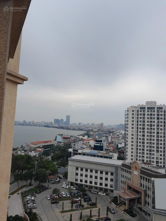 Căn hộ chung cư El Dorado view Hồ Tây, 1 khách, 1 ngủ, full nội thất, diện tích 50m2. Giá thuê 12tr