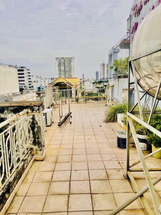 C87 Nhà Mặt Tiền Kinh Doanh Sầm Uất Quận 7 – Thu Nhập 30 Triệu/Tháng – 130m² – Đường Lê Văn Lương