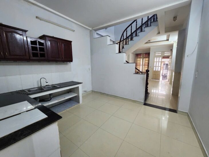 HUỲNH TẤN PHÁT THỊ TRẤN NHÀ BÈ, 60M2, CÁCH 50 BƯỚC RA MẶT TIỀN, 2 TẦNG , KHÔNG QUY HOẠCH, 3.9Tỷ