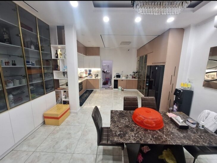 Bán nhà mặt phố đường Tự Do, Q.9, 90m², 3 tầng, 9.1 tỷ