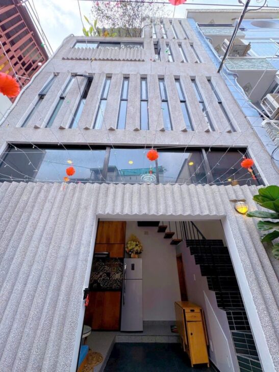 ???? NHÀ NỘI THẤT ĐẦY ĐỦ – NGAY CHỢ VĂN THÁNH – HẺM XE HƠI – SÁT MẶT TIỀN- 20m VUÔNG A4- 3 TẦNG 2PN