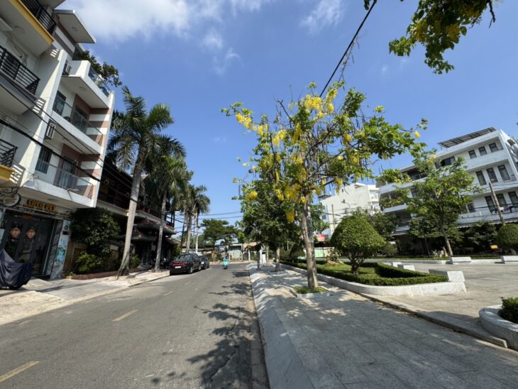 BÁN ĐẤT NGAY KHU SẦM UÁT TÊN LỬA DT 890M2 ĐƯỜNG NHỰA 16M THÔNG TỨ HƯƠNG