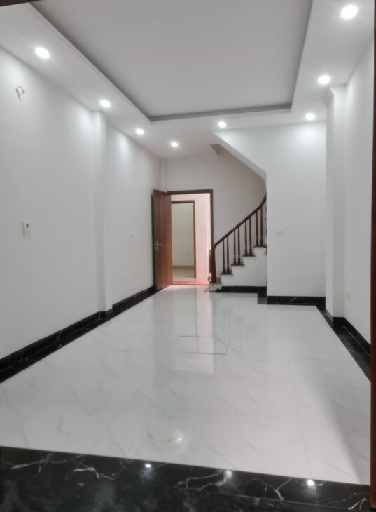 BÁN NHÀ HỒNG MAI HAI BÀ TRƯNG 4 TẦNG MỚI THOÁNG SÁNG GIAO THÔNG THUẬN TIỆN 40M 7,2 TỶ