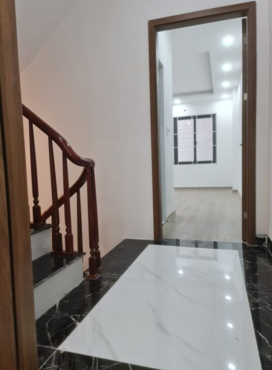 BÁN NHÀ HỒNG MAI HAI BÀ TRƯNG 4 TẦNG MỚI THOÁNG SÁNG GIAO THÔNG THUẬN TIỆN 40M 7,2 TỶ