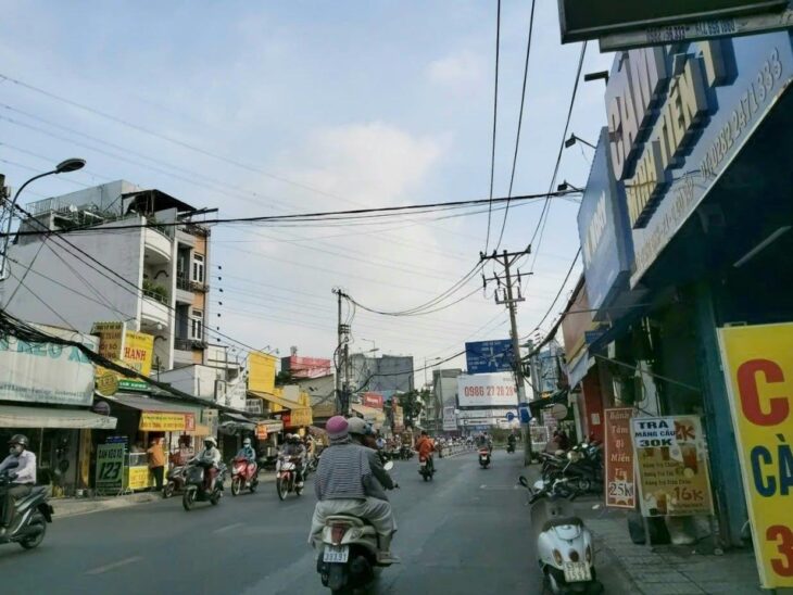 Bán nhà Gò Vấp, hẻm xe hơi đường Lê Quang Định, 6 x 23, giá rẻ, giáp Bình Thạnh