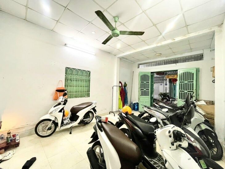 Bán nhà Gò Vấp, hẻm xe hơi Lê Quang Định, giáp Phạm Văn Đồng, 4 x 13, 3Pn, hơn 5 đồng