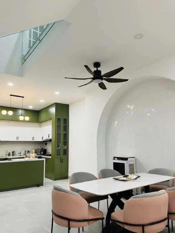 Bán nhà Gò Vấp, hẻm xe hơi đường Dương Quảng Hàm, 80M²x2 tầng, 8.25 Tỷ TL