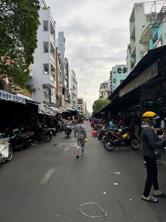 BÁN NHÀ NGAY CHỢ TÂN THÀNH Q5 – KHU VỰC RẤT ÍT NHÀ BÁN – CHỦ Ở BÁN CHIA TÀI SẢN, 100M2, (5.5X22M),