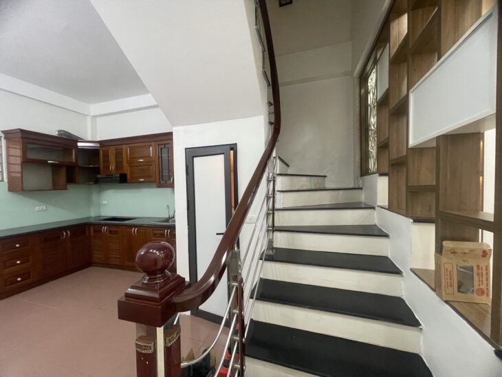 BÁN NHÀ 5 TẦNG, THẠCH BÀN, LONG BIÊN, GIÁ ,2 TỶ