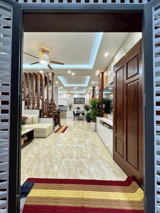 NHÀ YÊN HÒA 50M2X5T – 13.2 TỶ – OTO CÁCH 3 BƯỚC CHÂN – THANG MÁY CHỜ – KINH DOANH SANG