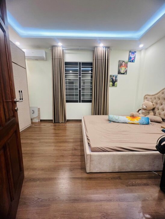NHÀ YÊN HÒA 50M2X5T – 13.2 TỶ – OTO CÁCH 3 BƯỚC CHÂN – THANG MÁY CHỜ – KINH DOANH SANG