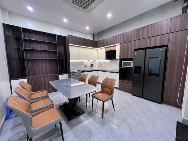 BÁN NHÀ MỚI XÂY QUAN HOA, CẦU GIẤY, 65M, 4 TẤNG, 5M, 13 TỶ 500, 40M RA MẶT PHỐ.