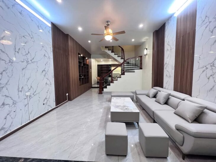 BÁN NHÀ MỚI XÂY QUAN HOA, CẦU GIẤY, 65M, 4 TẤNG, 5M, 13 TỶ 500, 40M RA MẶT PHỐ.