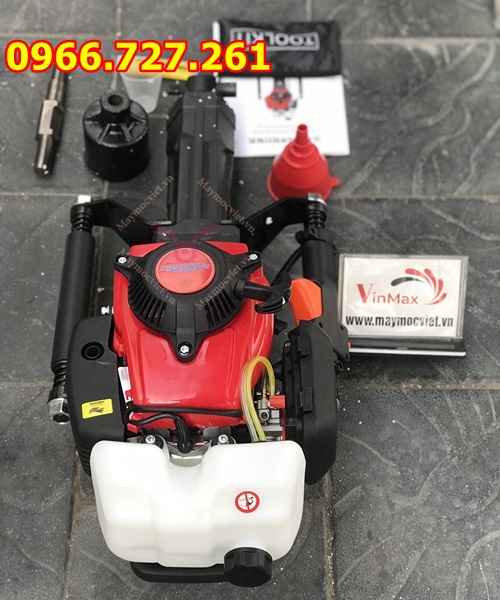 Máy đóng cọ rào cầm tay chạy xăng Kawasaki
