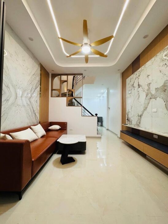 Bán nhà gần Tô Vĩnh Diện, 37m² x 4 tầng, ngõ thông Lê Trọng Tấn, giá chỉ 6.15 tỷ