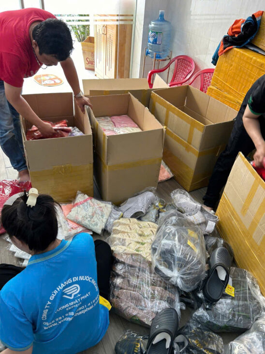 Dịch Vụ Vận Chuyển Quần Áo Đi Mỹ Bằng Tàu Biển Bao Thuế